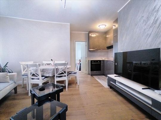 Bez provizije Udbinska 50m2 1/4 lux stan 3,0 800 e