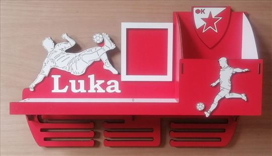 Držač za medalje sa policom i kutijom za diplome