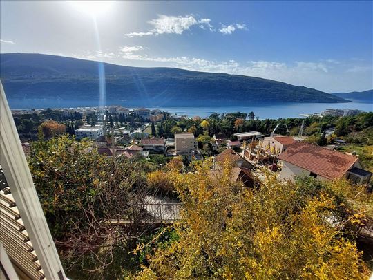 Prelepa kuća u Kumboru