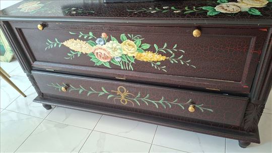 Stilska komoda rucni rad Krakel ocrtana120x43x61