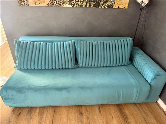 Atlas krevet sa ostavom kao nov 