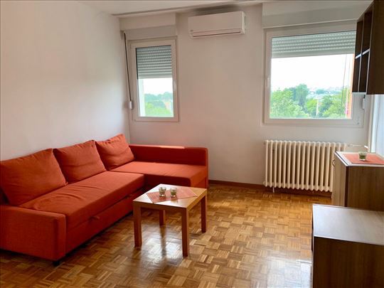 Blok 70a, renoviran, funkcionalan, ID 4234