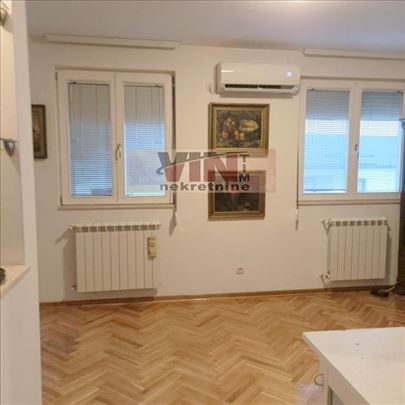 Denkova bašta 36m2+ terasa, parking u dvorištu 