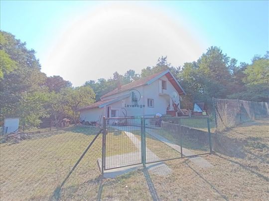 Kuća, Mali Požarevac, 180 m2