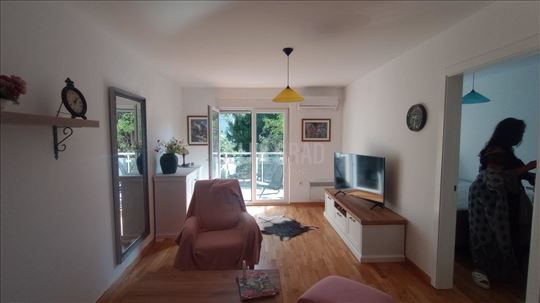 Lux stan, novogradnja, centar