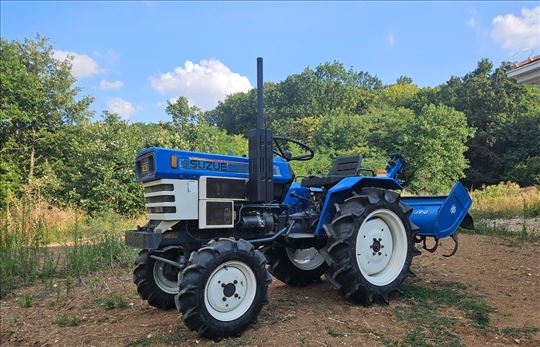 Na iznajmljivanje Mini Traktor Suzue M1803D