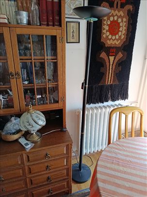 Podna lampa