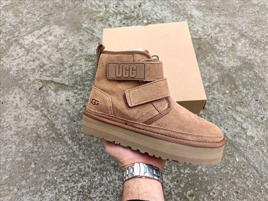 UGG Classic Mini