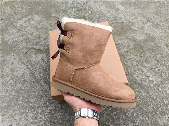 UGG Classic Mini