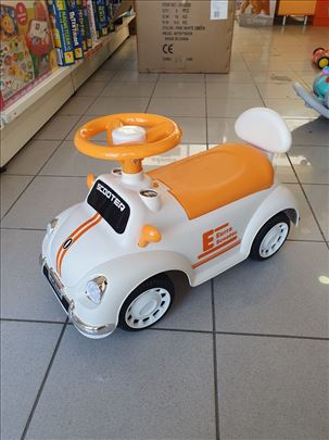 Auto guralica Buba sa muzikom i svetlom