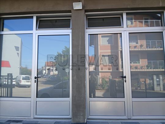 Izdaje se lokal u kući na Panteleju, 50m2