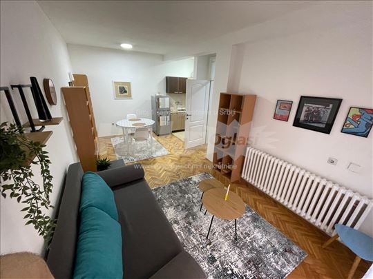 Jednoiposoban stan, Bulevar oslobodjenja, 38m2