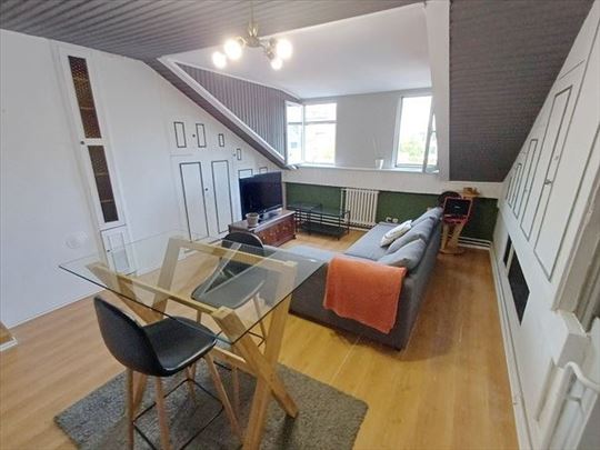 Lep stan kod Kalenić pijace, ID 9309