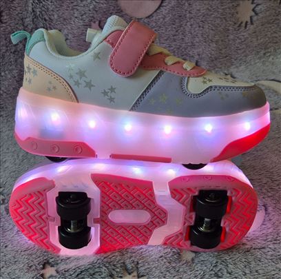 Patike sa točkićima ili bez njih, ima brojeva,punj