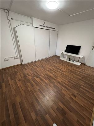Prodaja–stan 43m², prekoputa Beograda na vodi