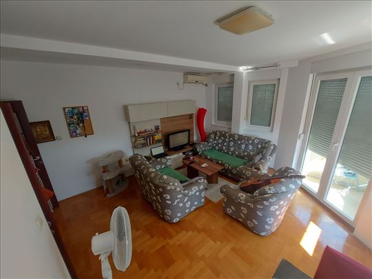 Stan četvorosoban-duplex,odlična struktura 62+35m2