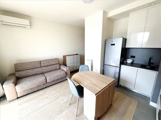 BW Metropolitan, kompletno opremljen, odmah uselji