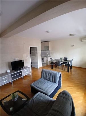 Đeram pijaca, novogradnja, funkcionalna, ID 1274