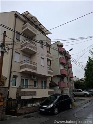 Garažno mesto u Kovačevoj ulici na Zvezdari