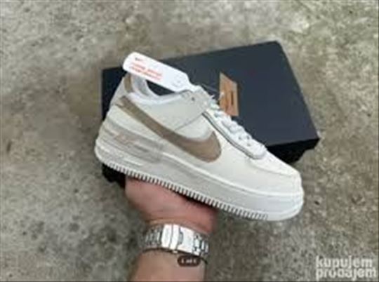 Nike Air Force 1 Shadow Sail Fossil Light Bone; NO