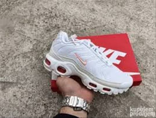 Nike Air Max Plus TN White Atomic Pink; NOVE Najk