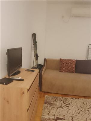 Novi S. Podbara garsonjera 26m2 top lokacija HITNO