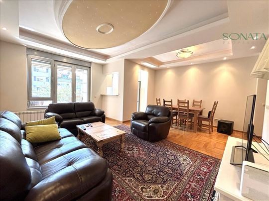 Odličan stan 4.0 u blizini Čuburskog parka