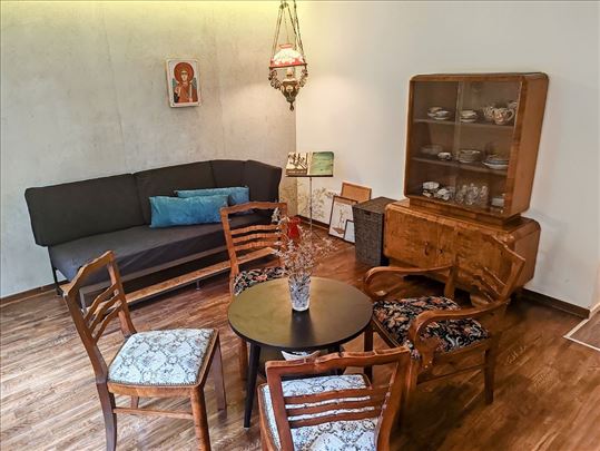 Profesorska Kolinija 2-soban renoviran stan 50 m2 