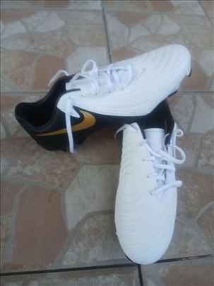 Kopačke Nike Phantom Luna Academy br.42 i 42.5