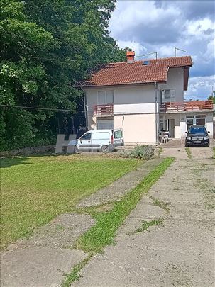 Kuca na Ibarskoj magistrali kod Siljakovca