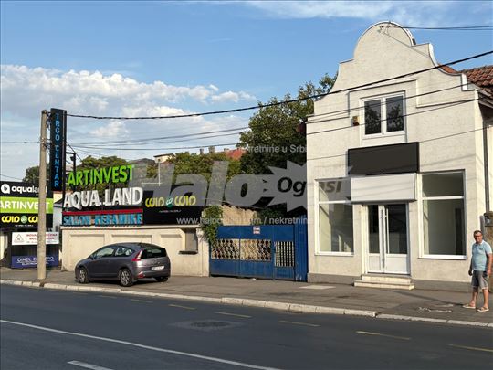 Lokal na prometnoj ulici, Zemun, Centar, Ivićeva
