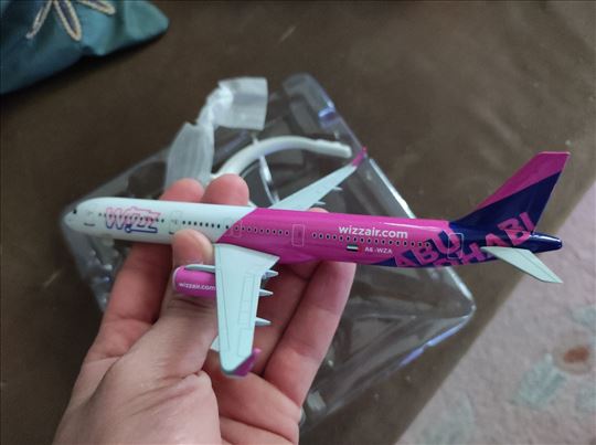 Maketa aviona Wizz Air 20cm
