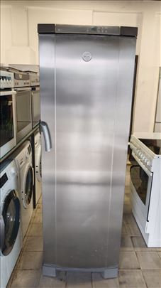 Frizider Electrolux 335 lit GARANCIJA 12 meseci