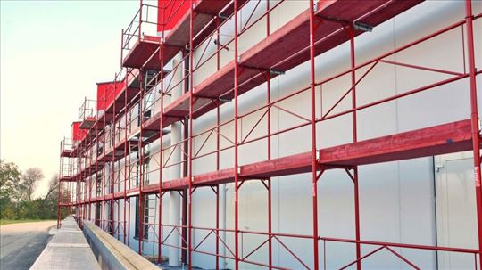Iznajmljujem fasadnu skelu od 1000m2