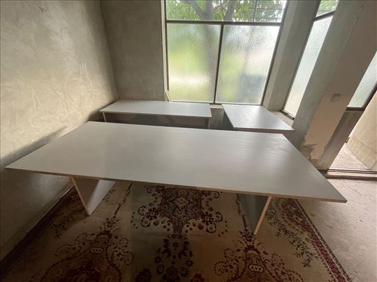 Kancelarijski stolovi