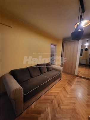 Renoviran stan 31m2, Bulevar Oslobodjenja