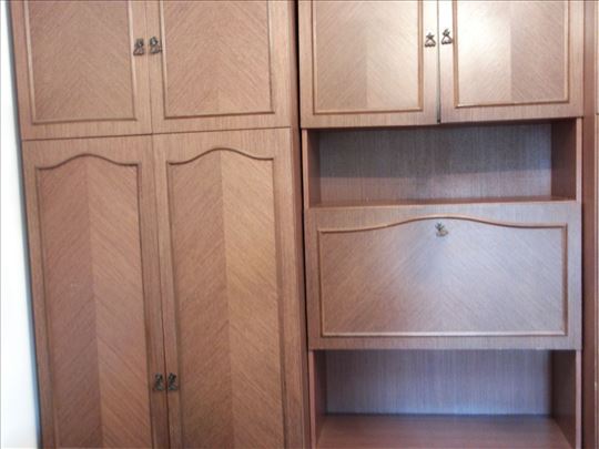 Velik ormar puno drvo v 230 x š 272 x 60cm