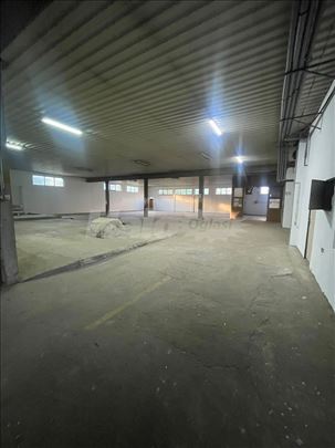 Zemun-Iznajmljujem magacinski i kan.1200m2+240m2