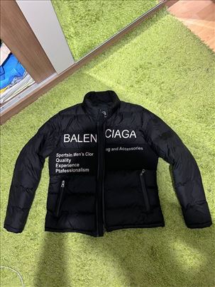Balenciaga jakna puffer prelepa