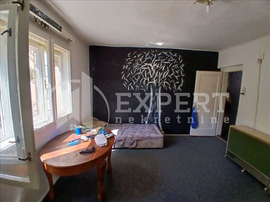 Funkcionalan dvosoban stan, 52m2, prvi sprat, kod 
