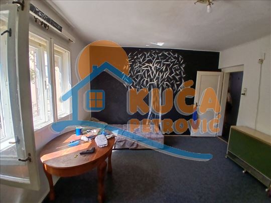 Funkcionalan dvosoban stan, 52m2, prvi sprat, kod 