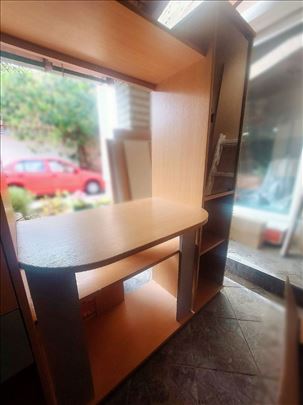 Hitna prodaja nove vitrine