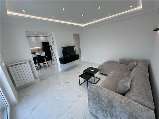 Lux stan– Petlovo brdo,54m² + terasa 16m², parking