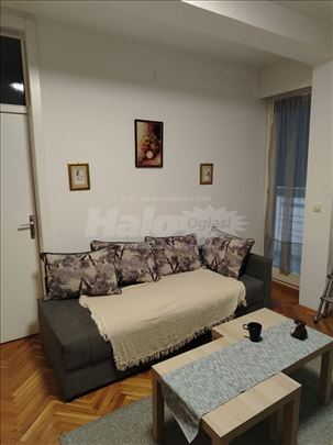 Miran stan na lokaciji 5 min od Miletića
