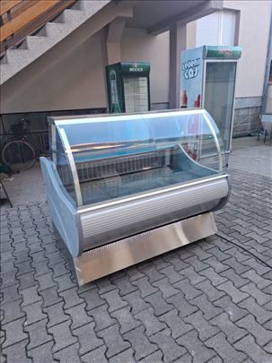 Rashladna delikates vitrina 150cm