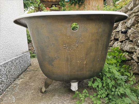 Tučana retro teška kada