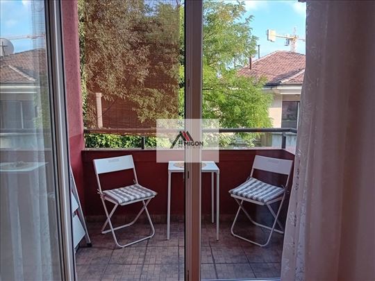 Vračar, lep stan od  46m2 sa terasom, 2.0