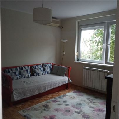 Dorćol. Dunavski kej, 1.0-40m2, namešten