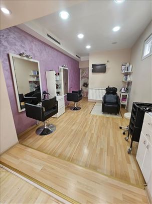 Kompletna oprema za frizerski salon 