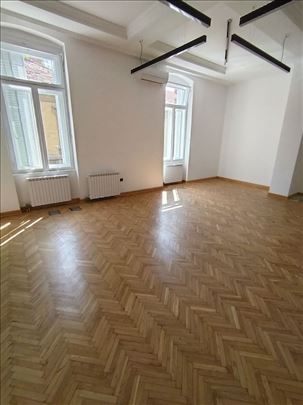 LUX,Vračar,125m2,4 prostorije,dva ulaza,dvoriste